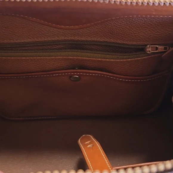 Dooney & Bourke Handbag - Picture 7 of 9